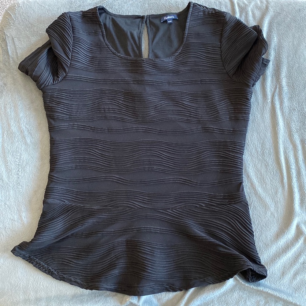 Short sleeve top